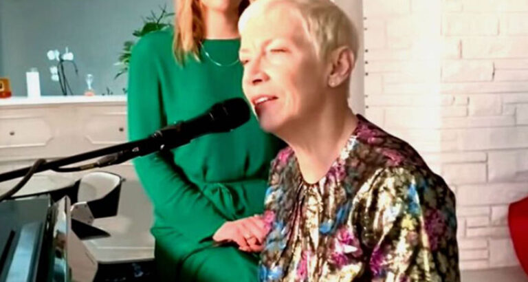 Annie Lennox And Her Daughter, Lola, Sing A Magical Live Rendition Of “There Must Be An Angel”