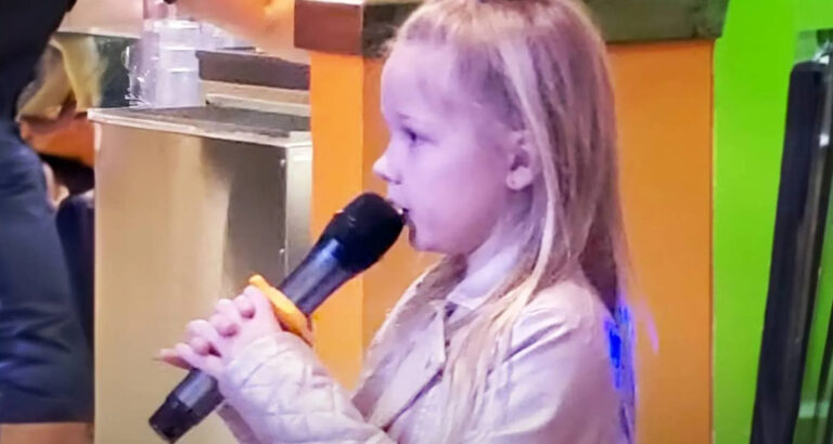 When 7-year-old Evan Riley tried her hand at this Patsy Cline classic, no one was ready for the huge voice that came out of this youngster!