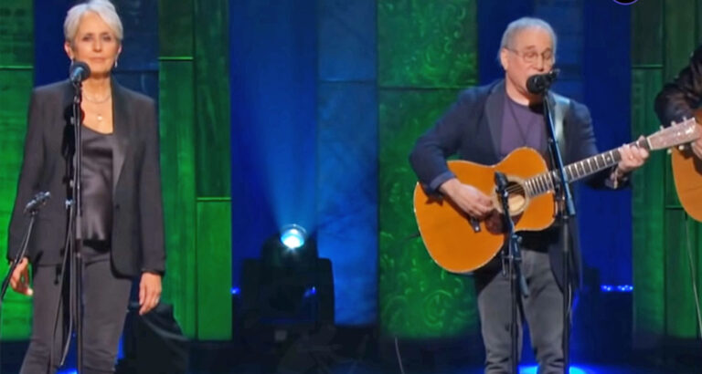 Folk LEGENDS Joan Baez & Paul Simon’s Heartwarming Duet of “The Boxer”