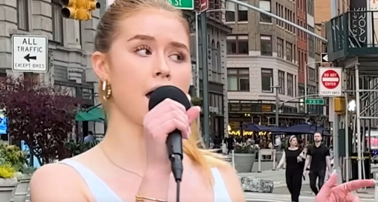 Something very special happened when talented NYU student Chloe asked busker Guitaro if he could play Amy Winehouse’s “Valerie”