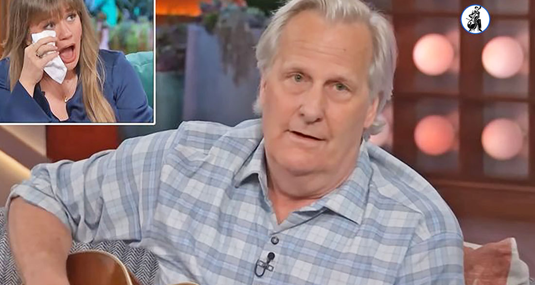 Jeff Daniels’ Original Song Moves Kelly Clarkson To Tears