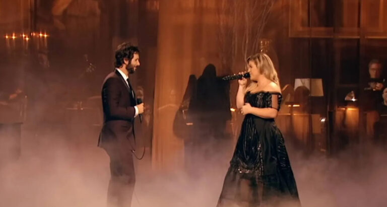 Josh Groban And Kelly Clarkson Perform A Heavenly Duet From “Phantom Of The Opera”