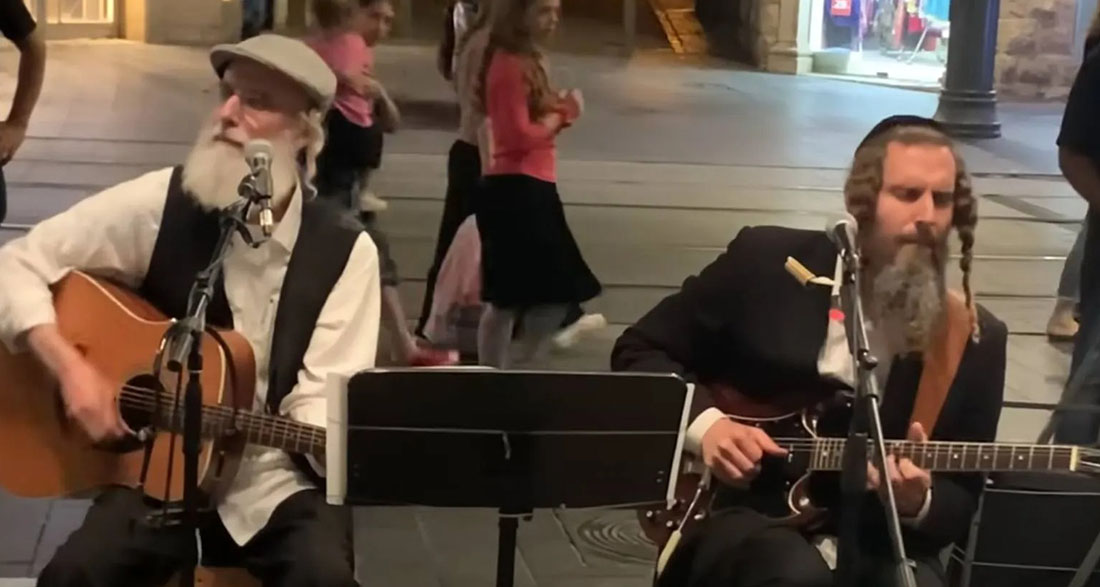 Rabbi Guitarist Brothers Break All The Rules Playing the Best “Sultans of Swing” Cover in the Holy Land